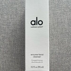 ALO Yoga Enzyme Facial Cleanser - Cream